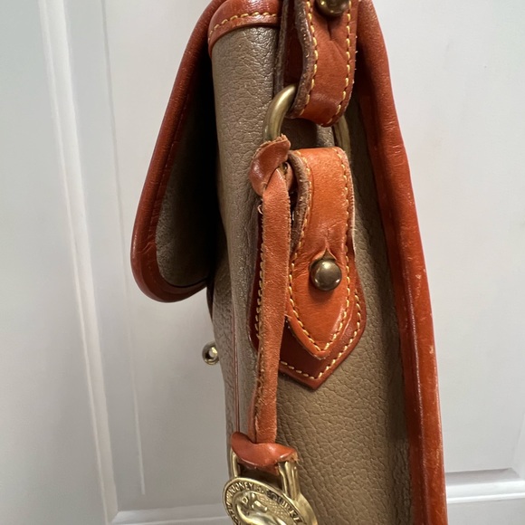 Authentic vintage Dooney & Bourke All Weather leather crossbody purse - Picture 12 of 16